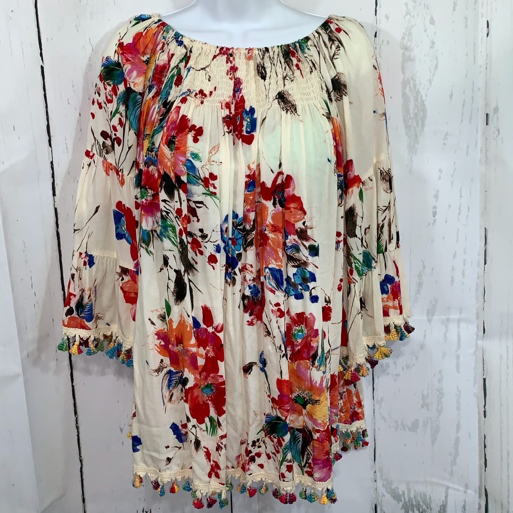 JODIFL   Size Small boho bell sleeve peasant top
